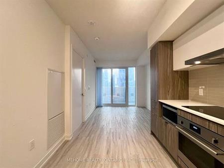 1 bed & 1 Bath - Sugar Wharf Condos - 55 Cooper