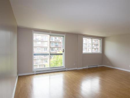 Complexe du Parc | 3 1/2 à Louer | 1 bedroom apartment for Rent | Sherbrooke