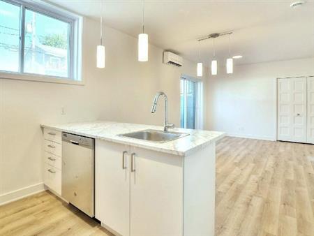 DISPONIBLE MAINTENANT - APPARTEMENT 5½ À LOUER - SAINT-JACQUES