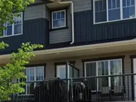 Quiet 3 Bedroom 2.5 Bathroom Northside | 78 - Cy Becker Blvd NW, Edmonton