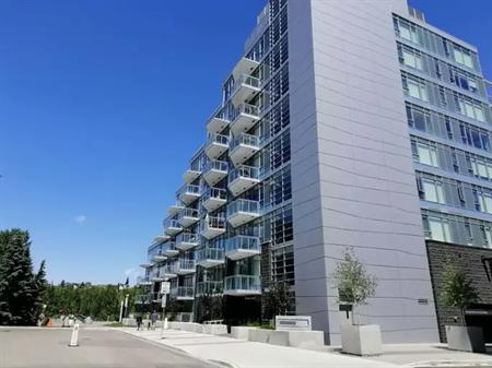 Big 2 bedrooms 2 bathrooms condo ,water front | 108 2 Street Southwest, Calgary