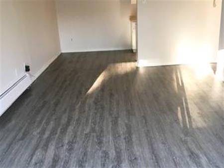 1BR FOR RENT ON 11th AND PINE