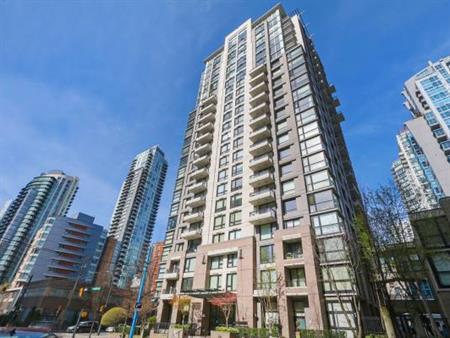 Stunning Furnished 1-Bedroom in Yaletown Iconic Oscar Building