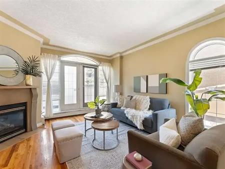 Exquisite 2 Bedroom Unit in Downtown! | 101 - 1315 12 Ave SW, Calgary