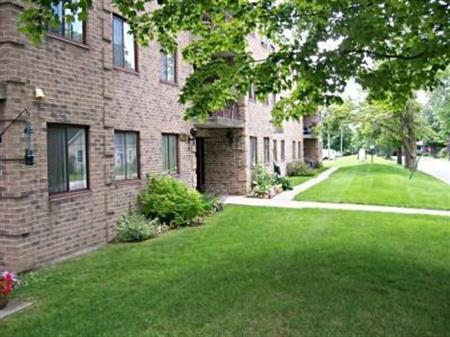 Wellington Court Apartments | 475 Maiden Lane, Fergus