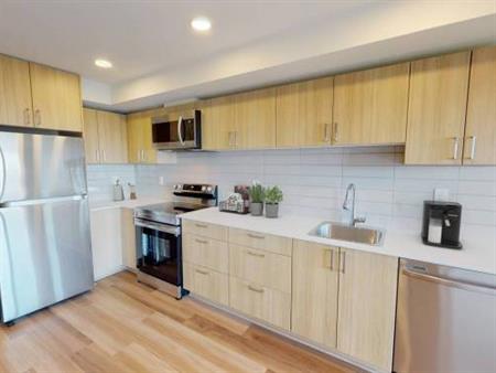 2 BR with Balcony-Pet Friendly- @408 E Columbia-NEW BUILDING