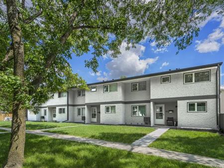 Rothesay Townhouses | 383 Paufeld Dr., Winnipeg