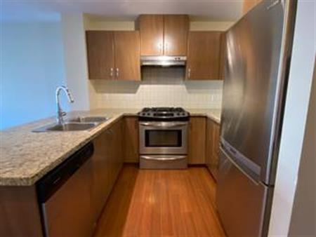 PRICE ADJUSTMENT Highly sought after Ledgeview 2 bdrm condo