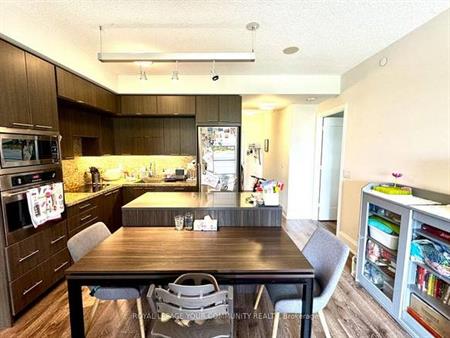 Yonge/Sheppard Luxurious 2Bdrm Chef's Kitchen 1Parking 2X Locker