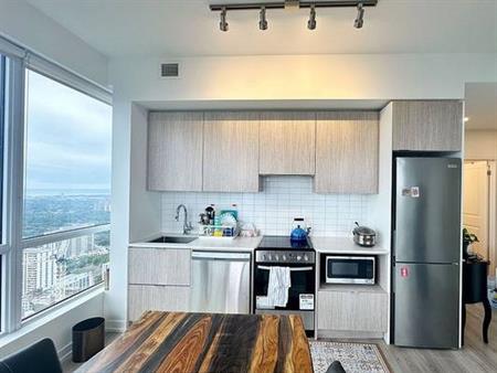 Bloor St E & Sherbourne St Partially Furnished 2Bdrm Lake View