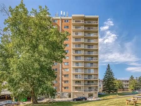 Holly Acres Apartments | 4501 37th Street NW, Calgary