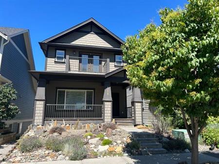 Executive 4 bed/4 bath in Upper Mission