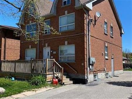 MIMICO GEM 3 BEDS 1 BATH MAIN LEVEL