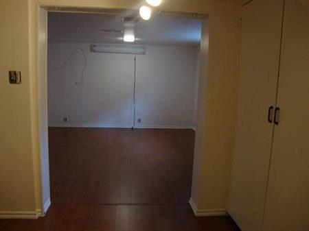 Great Location 1 Bedroom Basement Apartment