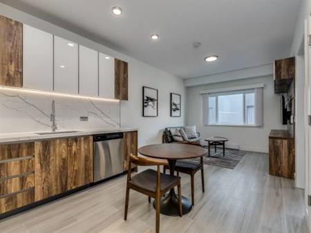 NEW BUILDING-Available Oct 1st-Pet Welcome 1 BR@1168 Pendrell (203)