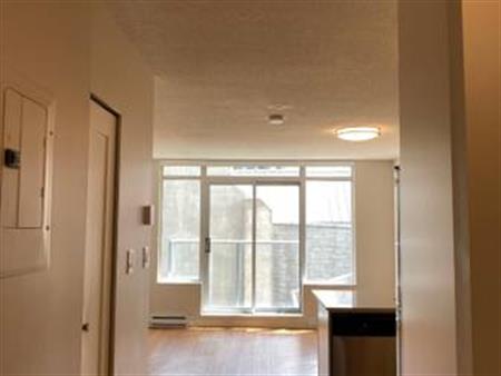 Studio, Situated in Vancouver!, Pet-Free