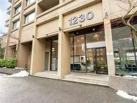 One bedroom/ Downtown | 1230 Nelson Street, Vancouver