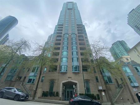 RESIDE - 2 BEDS + 2 BATHS + 1 PARKING IN VANCOUVER