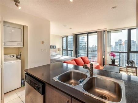 Yaletown studio + den apartment