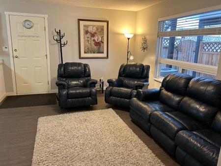 2 bedroom furnished suite (PoCo)