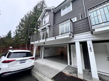 Burke Mountain Brand New TownHouse 3Bedrooms 2.5Bathrooms