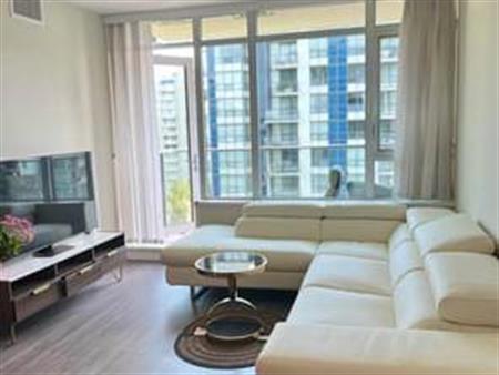 ****Richmond Center 2 bed + 2 bathroom Carrera