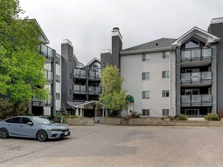 2 bedroom + 2 bathroom condo with wheelchair access | 10 Sierra Morena Mews Southwest, Calgary