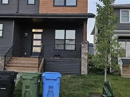 New Built 3.5 bed +2.5 bath with home automations and large windows | Calgary