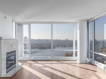 Unfurnished 3 Bed, 2 Bath @ Quaywest on Marinaside Yaletown w/ VIEWS!