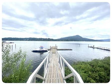 Shawnigan Lake house