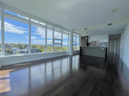 3BED & 2BA - Penthouse Unit with AC Cambie Corridor