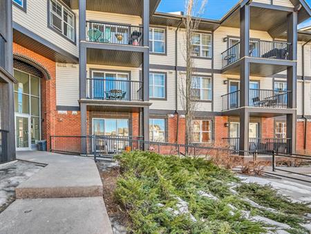 Fully furnished 2 bedrooms condo with heated parking. | Calgary