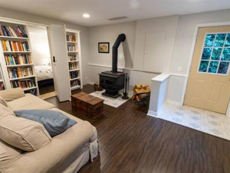 2 Bedroom Basement Suite