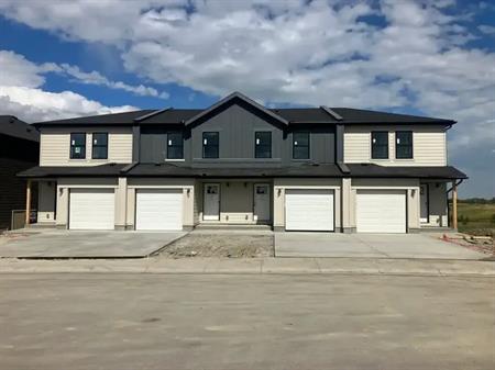 Silverton Townhomes | 4 Silverton Glen Landing, Calgary