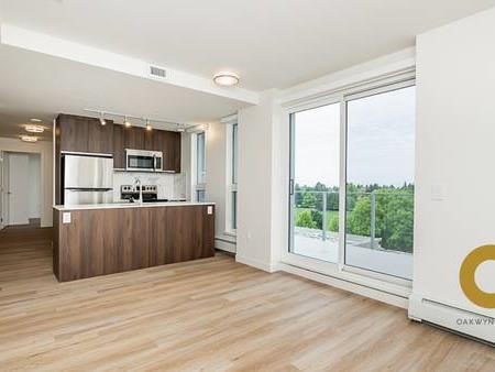 Spacious 2 Bed 2 Bath on Cambie St Near Oakridge!!!