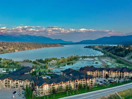 Fully Furnished 2B/2B + Den - Penthouse Condo - Lake Views | 205 3rd Avenue, Invermere