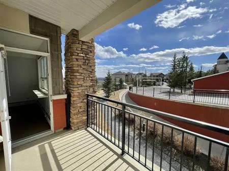 Sunshine South west Exposure 1B1B condo | 205 - 26 Val Gardena View SW, Calgary