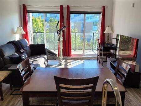 3 1/2 Style condo - Stationnement intérieur - Ascenseur - Insonorisation supérieure - Charlesbourg