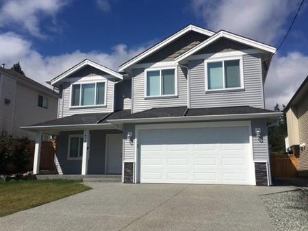 Executive 4 Bedroom Upper Suite w/Dbl Garage - Near to VIU