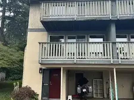 Large 3 Bedroom PLUS Den Townhouse in Lynnwood Area | 1026 Lillooet Road, North Vancouver