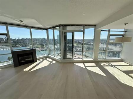 Luxury Waterfront Condo, Air-Conditioned! | 638 Beach Crescent, Vancouver