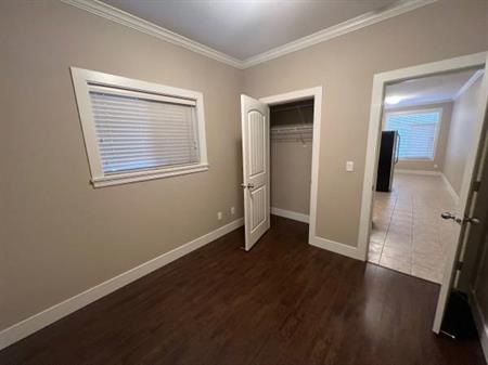 Ground Level suite in Willingdon/Burnaby Heights