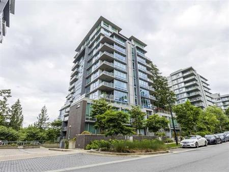 Large 2BR + Den & 2 Bath Apartment located at SFU Mountain