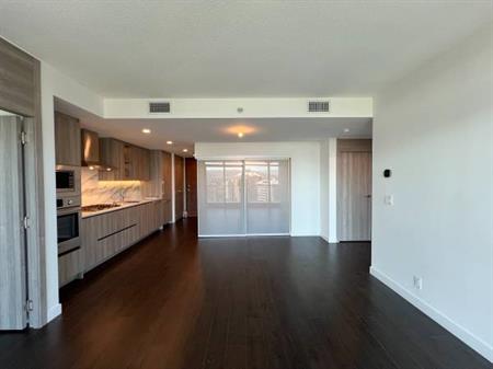 Brand New 2 Bedroom + DEN Condo @ Brentwood Concord