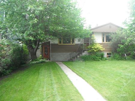 Killarney Main Floor-pet friendly, fenced yard, quiet neighbors, incl. utilities | Calgary