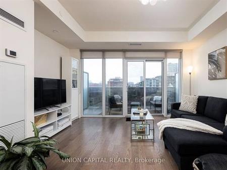 1 Bed & 1 Bath - Condos at 330 Richmond St