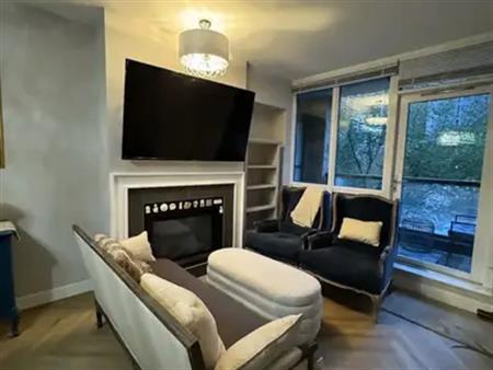 Beautiful 2BR/2BA in Eau Claire | 222 Riverfront Avenue Southwest, Calgary