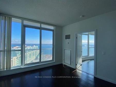 1 Bedroom, 1 Bathroom - Waterclub Condos