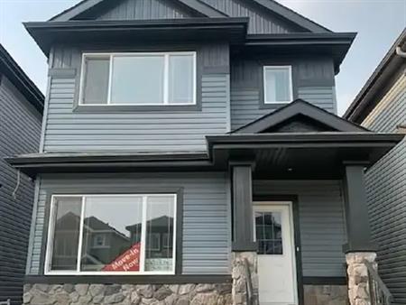 New Cozy Single Family Resident | Edmonton