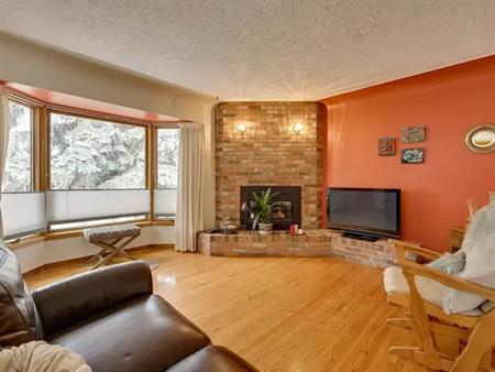 Crestwood 2 bedroom house. | 9725 143 Street Northwest, Edmonton